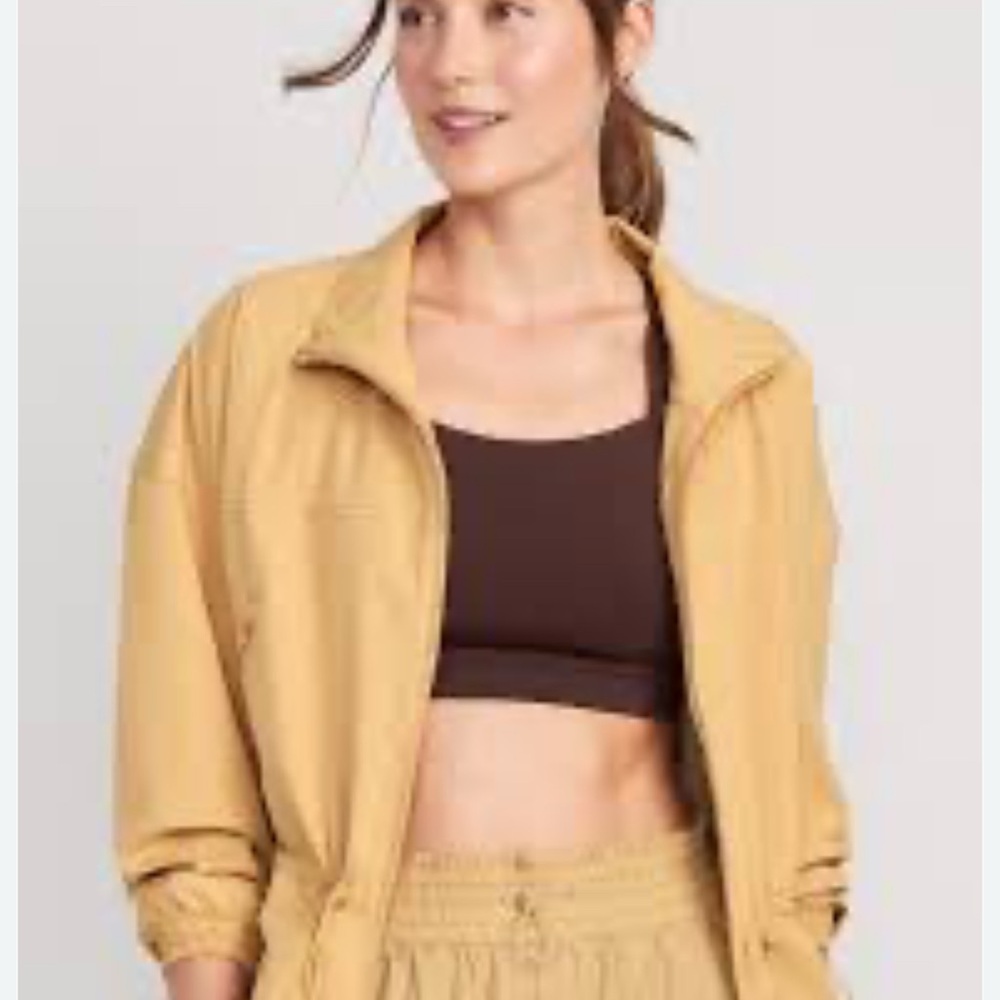 Old Navy Loose Fitting Stretch Tech Jacket in a banana yellow  size large